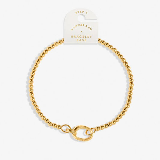 1 Charm Clasp 3mm Stretch Bracelet in Gold-Tone Plating