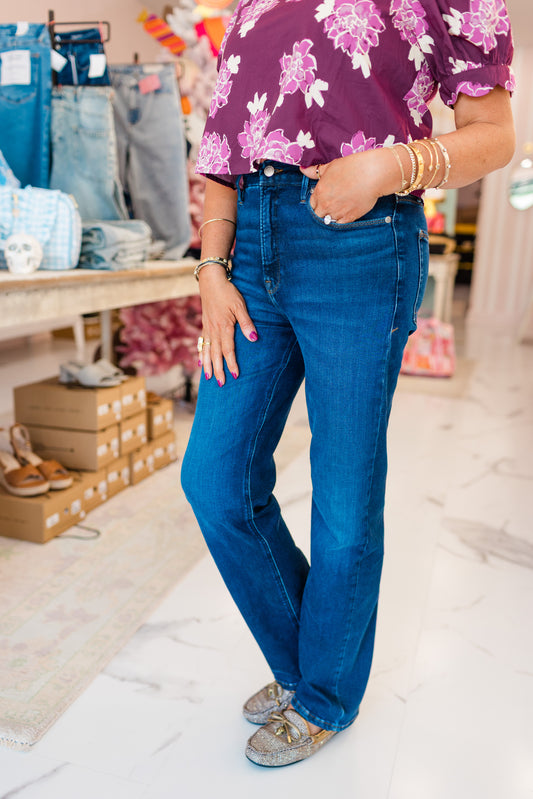 Good True Straight Jeans