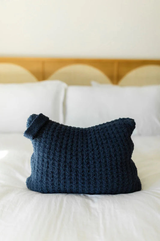 Navy Quillow
