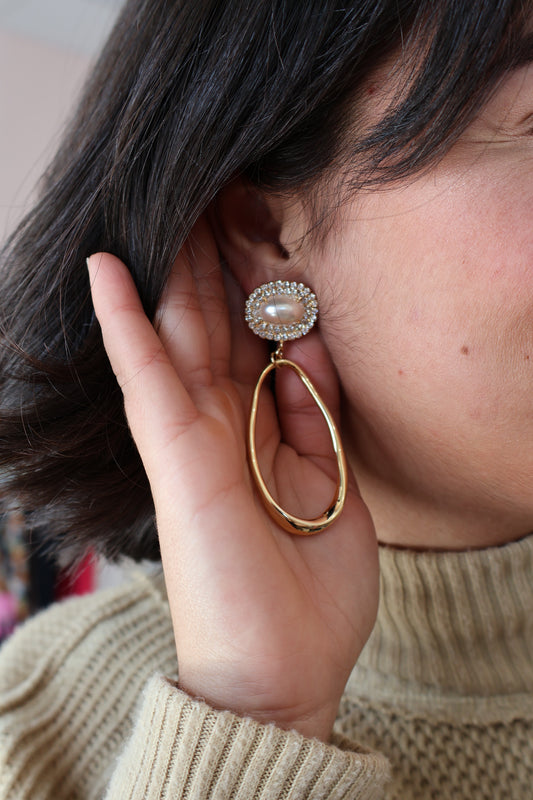Elegance Drop Earrings - Pearl