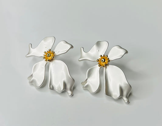 Brylin - Matte Silver Flower Earring